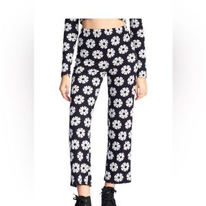 BILLABONG Women’s Cropped Black and White Floral Pull On Pants  Size: L